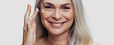 Ménopause : soin de la peau in & out