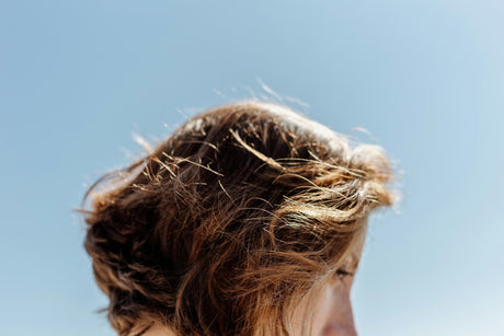 Soigner des cheveux secs : alimentation et rôle du collagène